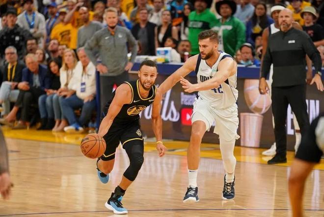 乓球的目光 乓球的目光